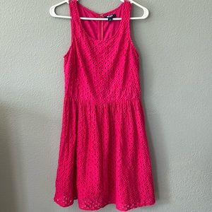 Old Navy eyelet dress size 2, sleeveless, back zipper, lined, great for …